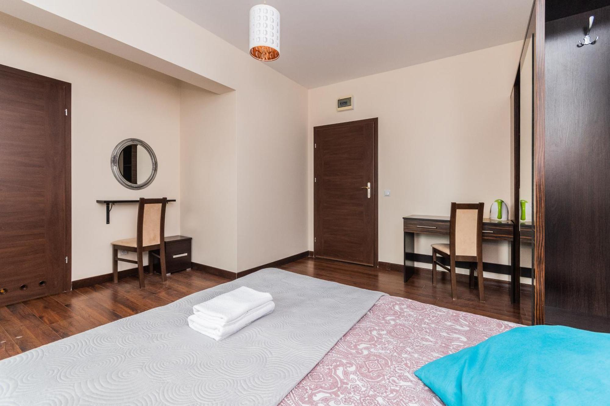 Sztutowo Lazurowy Dwor - Apartamenty Oraz Pokoje Z Basenem I Parkingiem Habitación foto